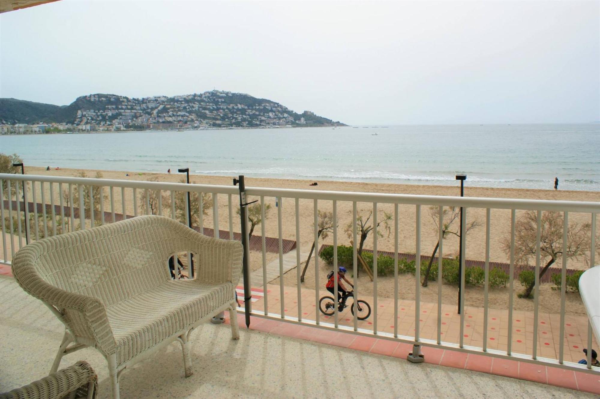 Apartamento En Primera Linea De Mar, Roses Av-06 Extérieur photo